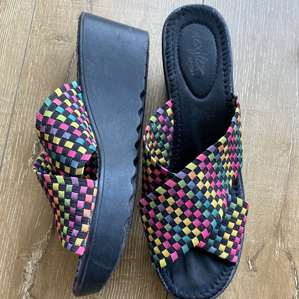 🌻 3/$20 Dexflex Sport Multicolor Sandal Wedges